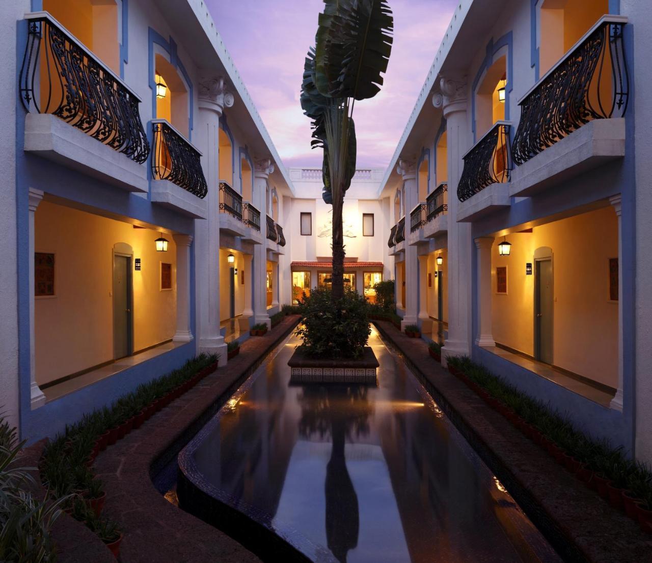 Lemon Tree Amarante Beach Resort, Goa Candolim Exterior foto